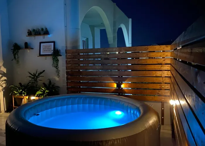 Marvinas Seaside Apartments, Gaia & Hydor Jacuzzi Appartamento Kremastí