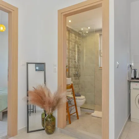 Marvinas Seaside Apartments, Gaia & Hydor Jacuzzi Daire *