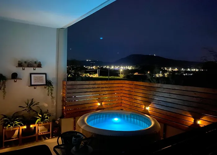 شقة Marvinas Seaside Apartments, Gaia & Hydor Jacuzzi *