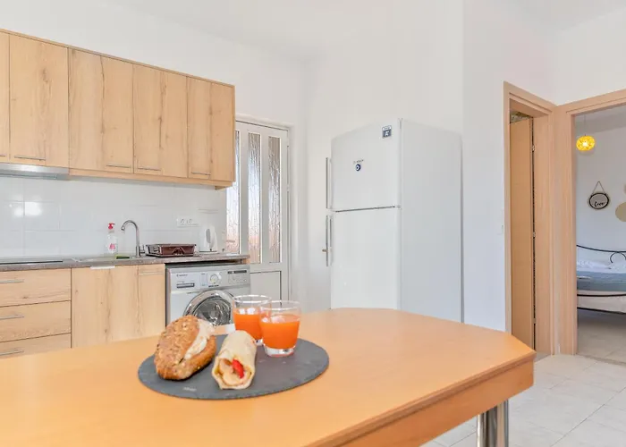 شقة Marvinas Seaside Apartments, Gaia & Hydor Jacuzzi Kremastí