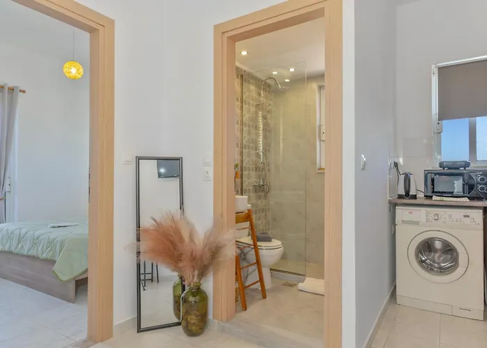 Marvinas Seaside Apartments, Gaia & Hydor Jacuzzi شقة *